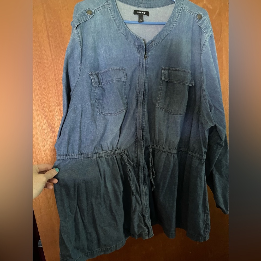 Torrid Chambray tie waste utility jacket, size 4